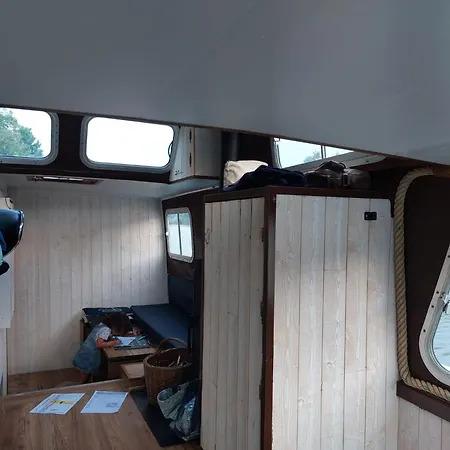 Boat Judy Proche Paris